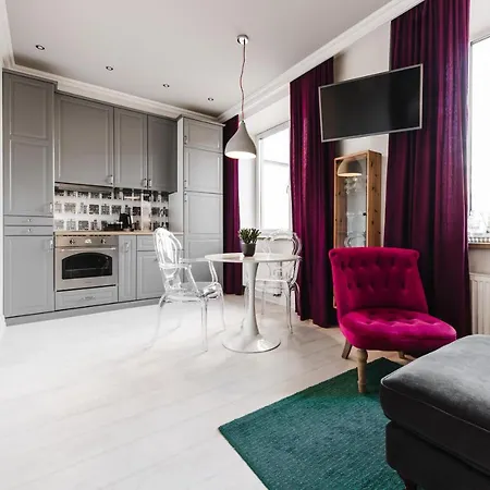 Charming In Old Town By Urban Rent Apartment *