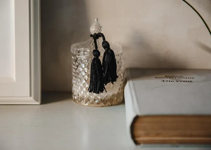 Charming In Old Town By Urban Rent *